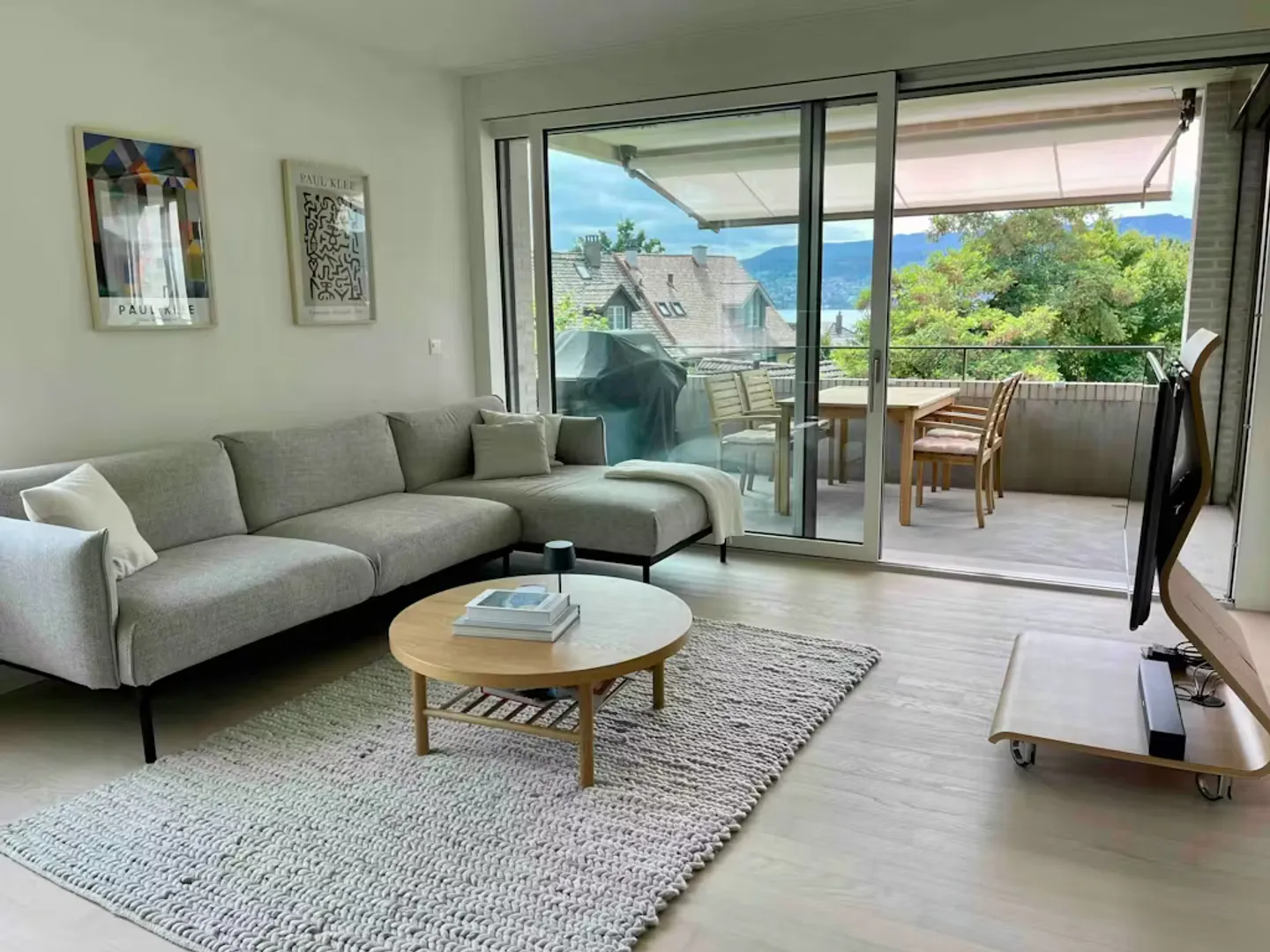 Charming Chalet in Küsnacht - Photo 1 of 10