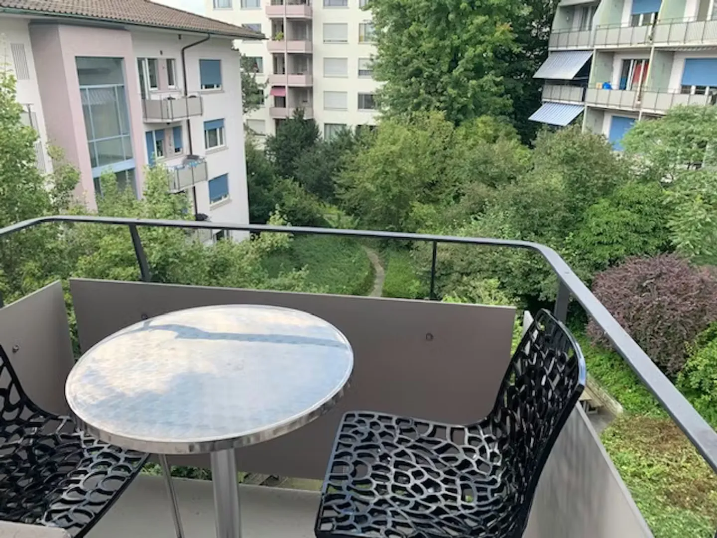 Charming Apartment in Zürich - Photo 1 of 10