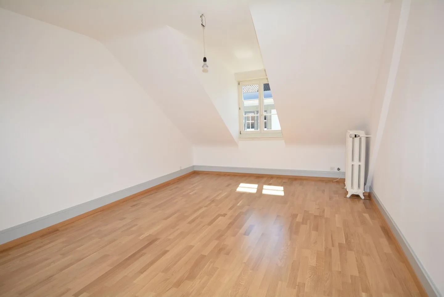 Charming Living in the Center of Solothurn - Photo 7 of 11