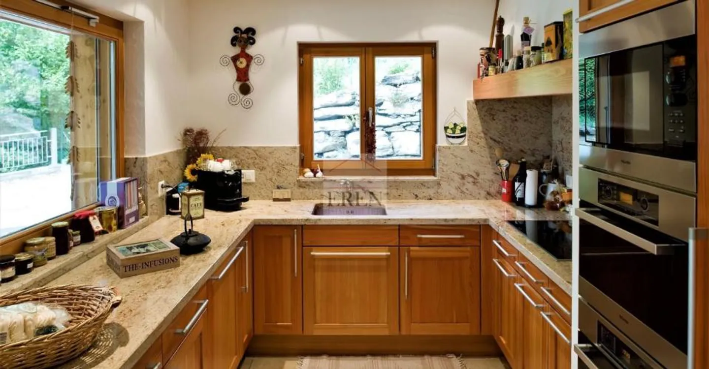 Exceptional 7.5-room chalet with SPA and jacuzzi in Ovronnaz - Secondary residence - Photo 3 of 13
