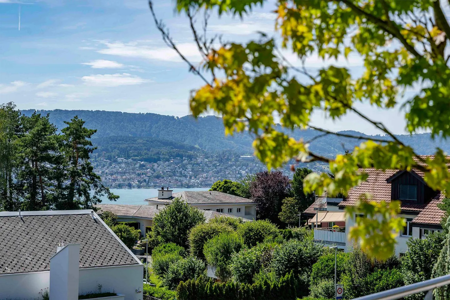 Hell. Unique. Generous. - Photo 7 of 8