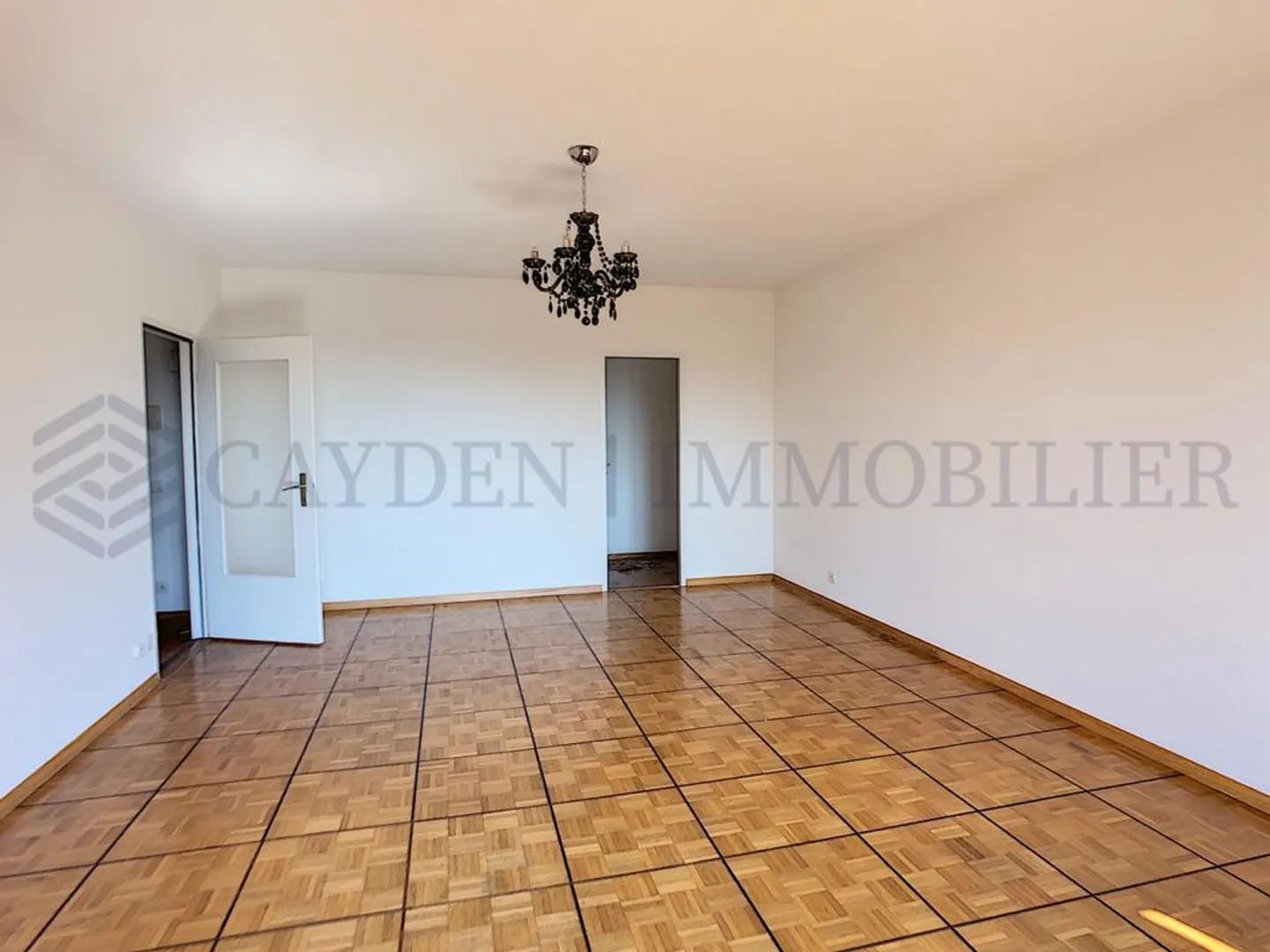 Opportunity for Investors: Studio very well located in Frontenex - Photo 3 of 6