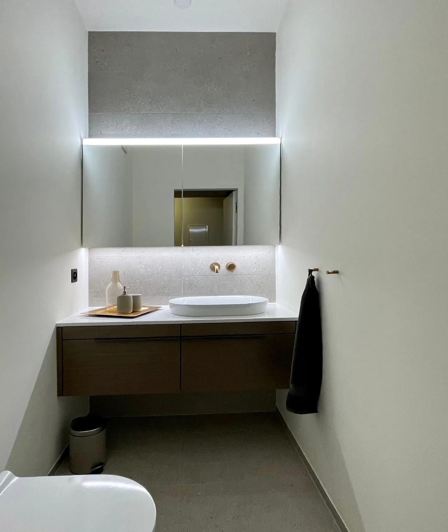 Exclusive furnished living in a central prime location in District 6 - Photo 7 of 27