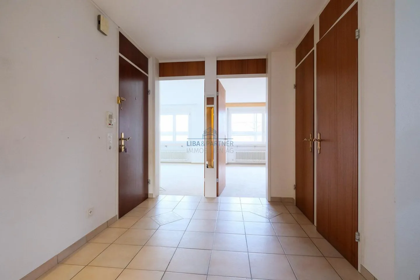 Stylish Attic Apartment with Wide View, Peace and Sunny Outdoor Areas - Photo 6 of 12