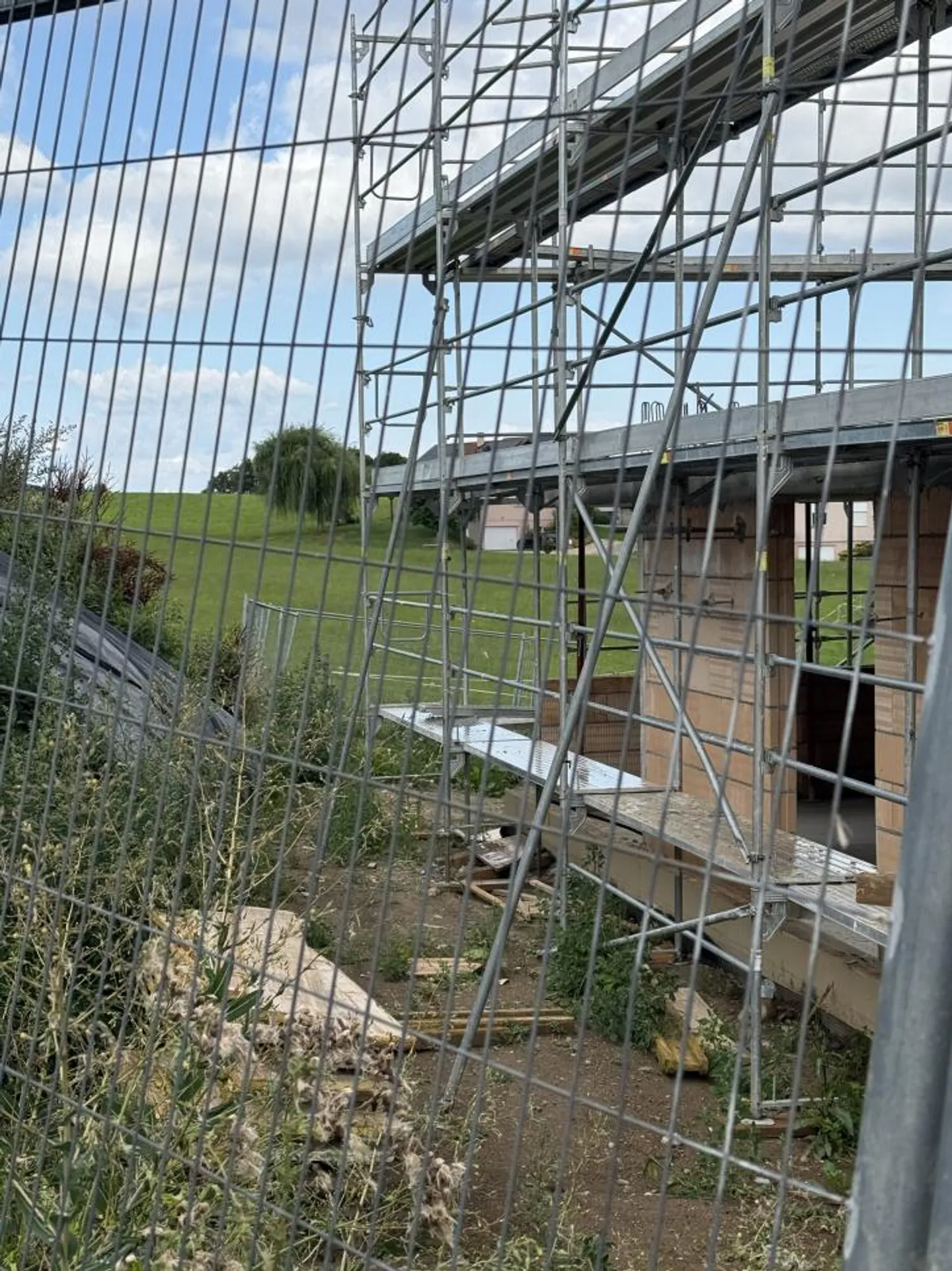 Sehr schönes Objekt Im Bau Schöne Wohnung Terrasse von 32 m² Rasenfläche 98 m² - Foto 10 von 10