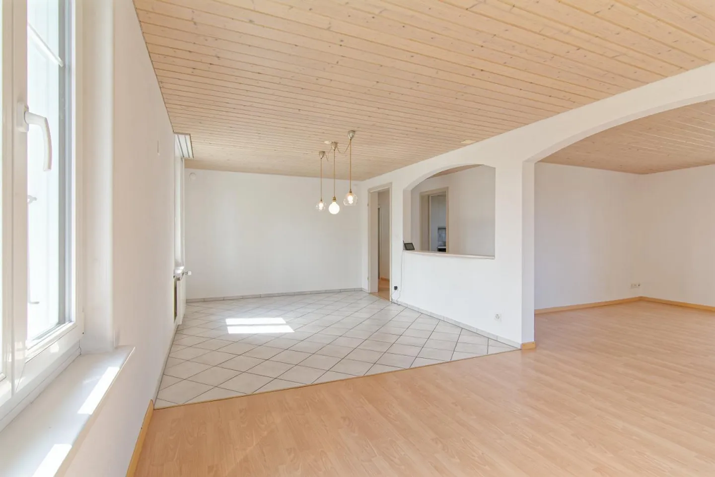 Casa unifamiliare indipendente di 8 stanze - Foto 5 di 7