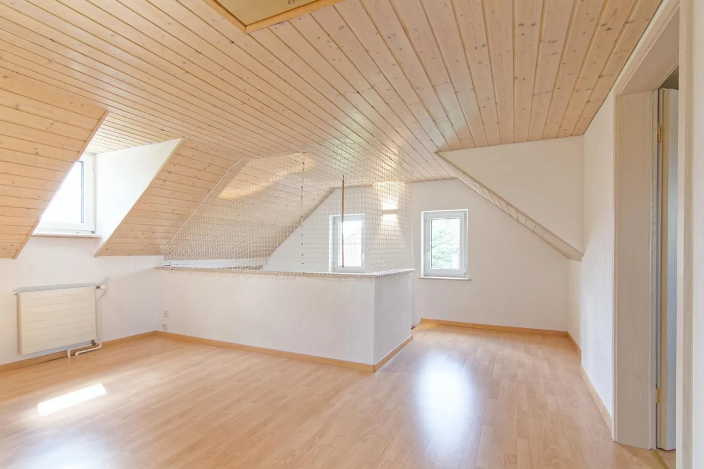 Casa unifamiliare indipendente di 8 stanze - Foto 6 di 7