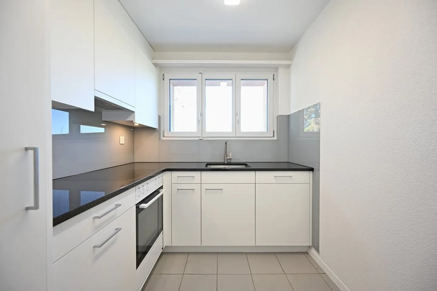 4-room apartment - Photo 3 of 12