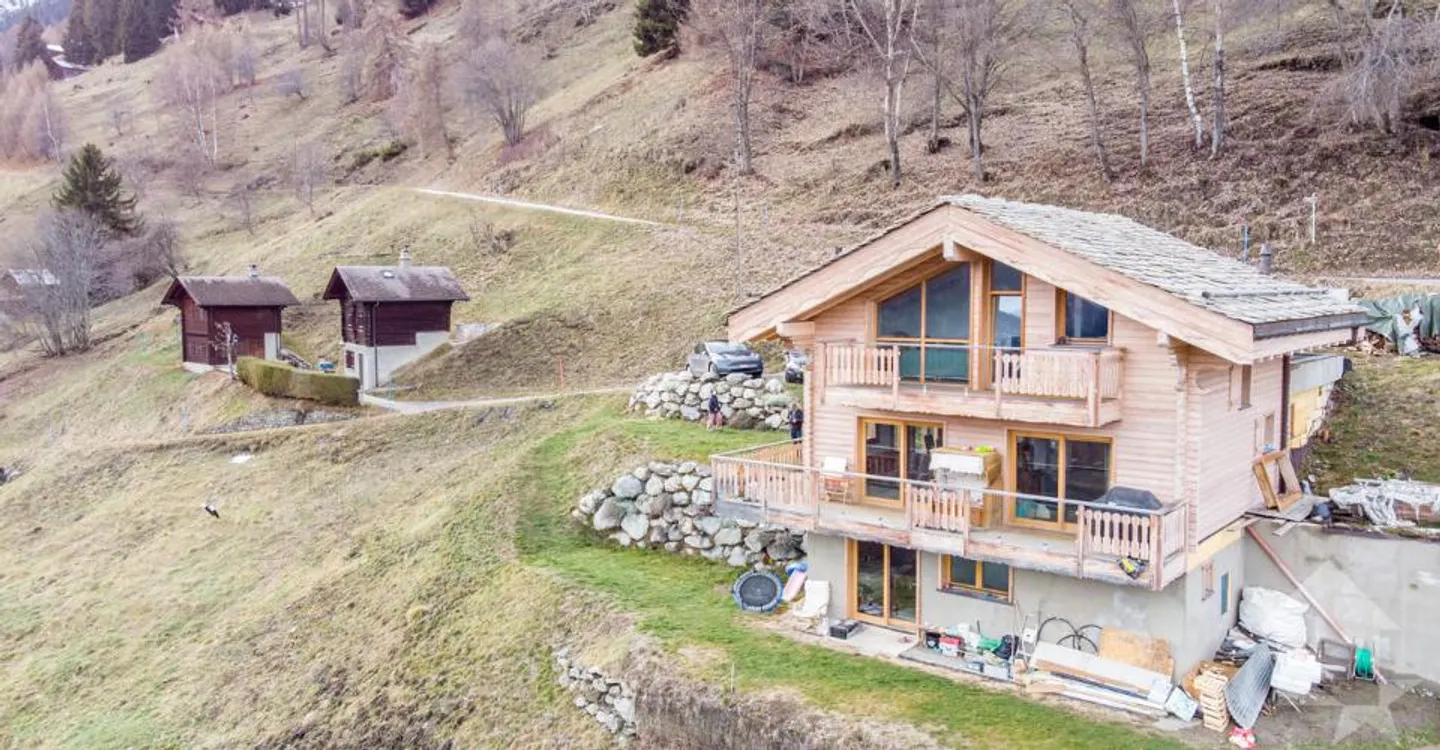 Chalet 7.5 rooms - Photo 3 of 10