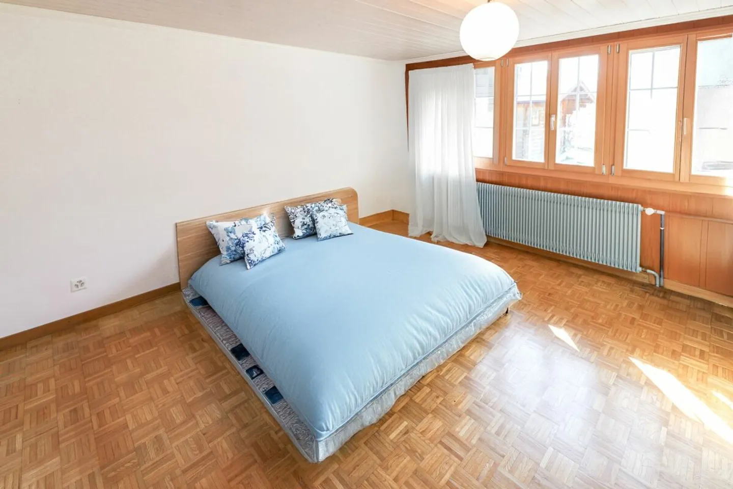 Gemütliche 4.5- Zimmerwohnung im Hochparterre mit Balkon - Photo 2 sur 7