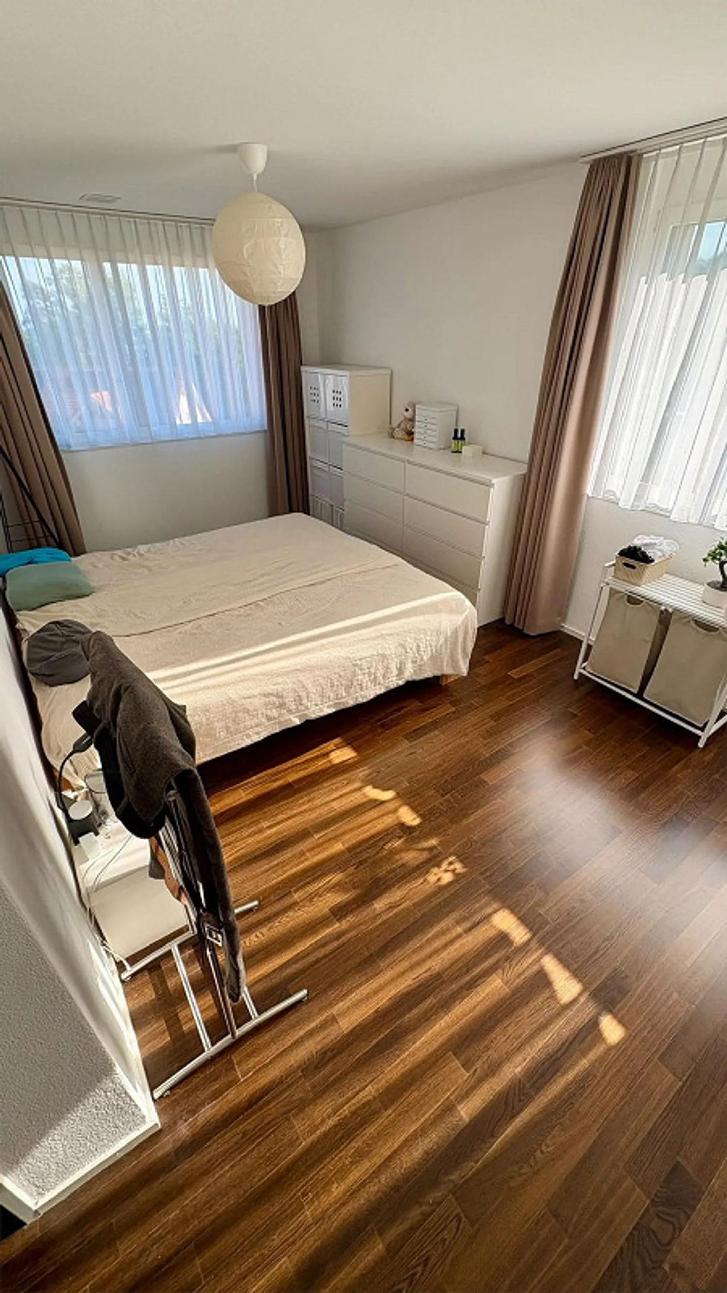 Appartement moderne de 4,5 pièces avec vue sur le lac et grand balcon - Photo 3 sur 14
