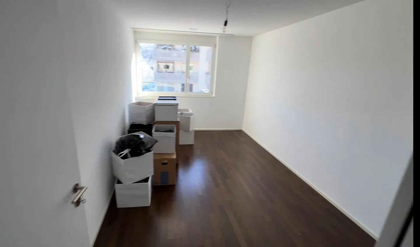 Appartement moderne de 4,5 pièces avec vue sur le lac et grand balcon - Photo 5 sur 14