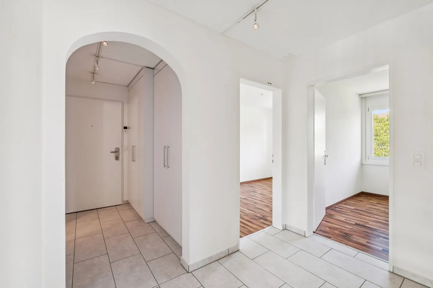 Une maison pour s'épanouir - Maisonette avec cheminée et jardin - Photo 4 sur 13