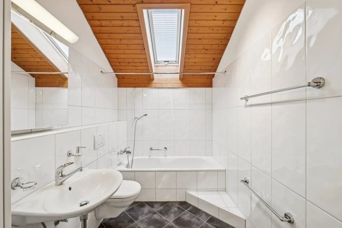 Une maison pour s'épanouir - Maisonette avec cheminée et jardin - Photo 10 sur 13