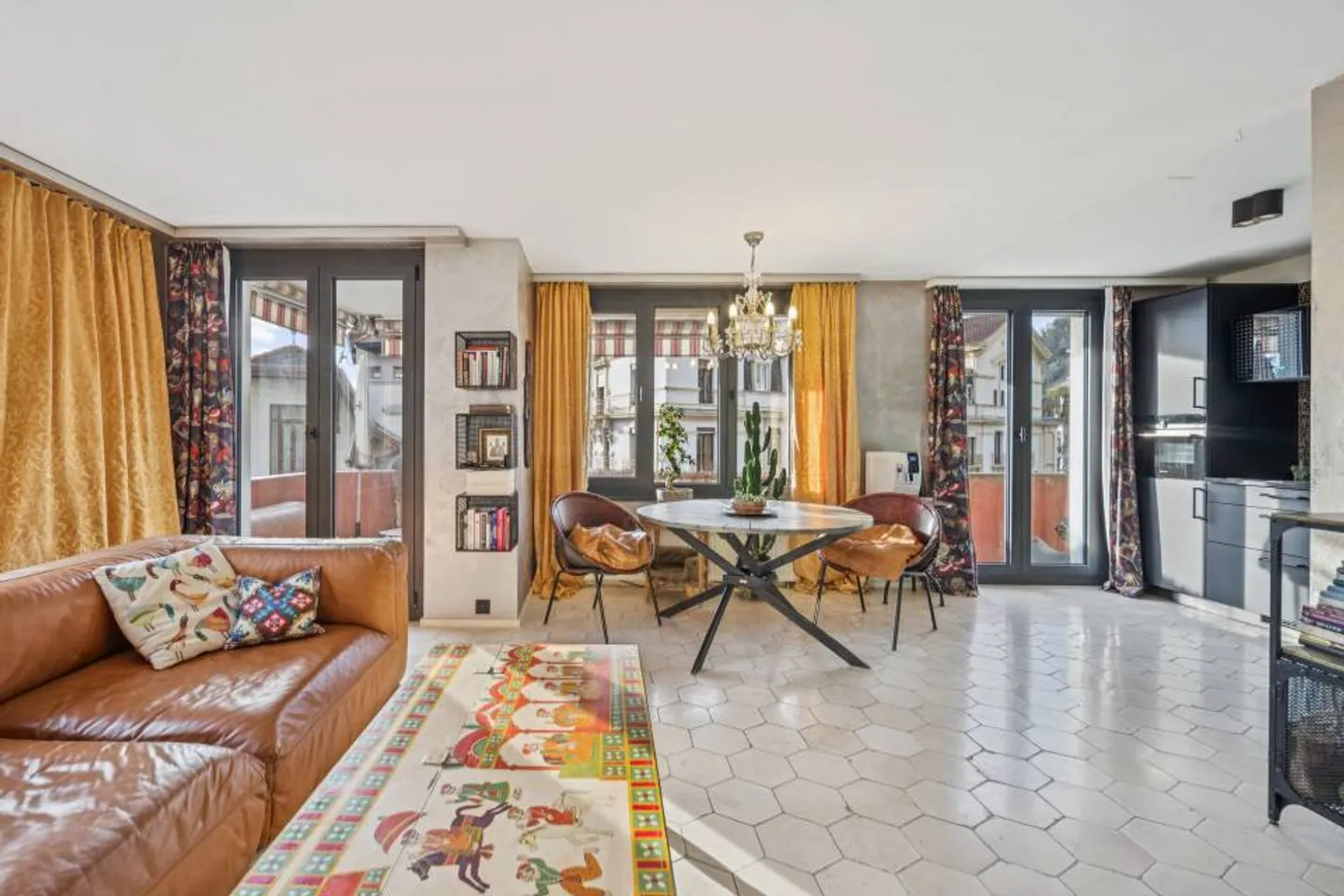 Charming 2.5-room apartment with balcony - Photo 1 of 7