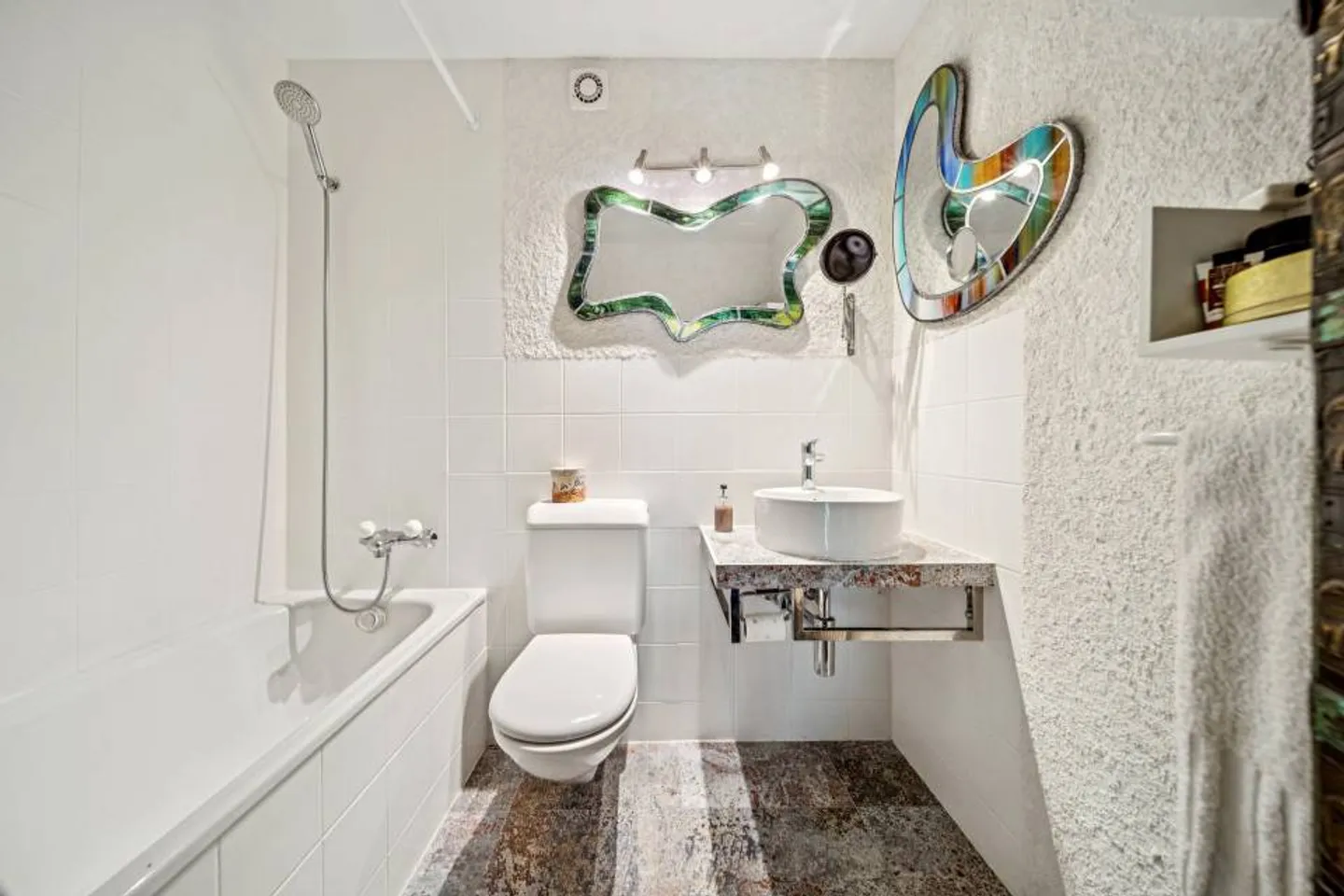 Charming 2.5-room apartment with balcony - Photo 7 of 7