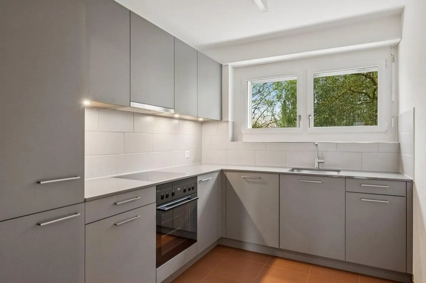 Appartement familial fraîchement rénové dans un emplacement calme à Riehen - Photo 3 sur 10