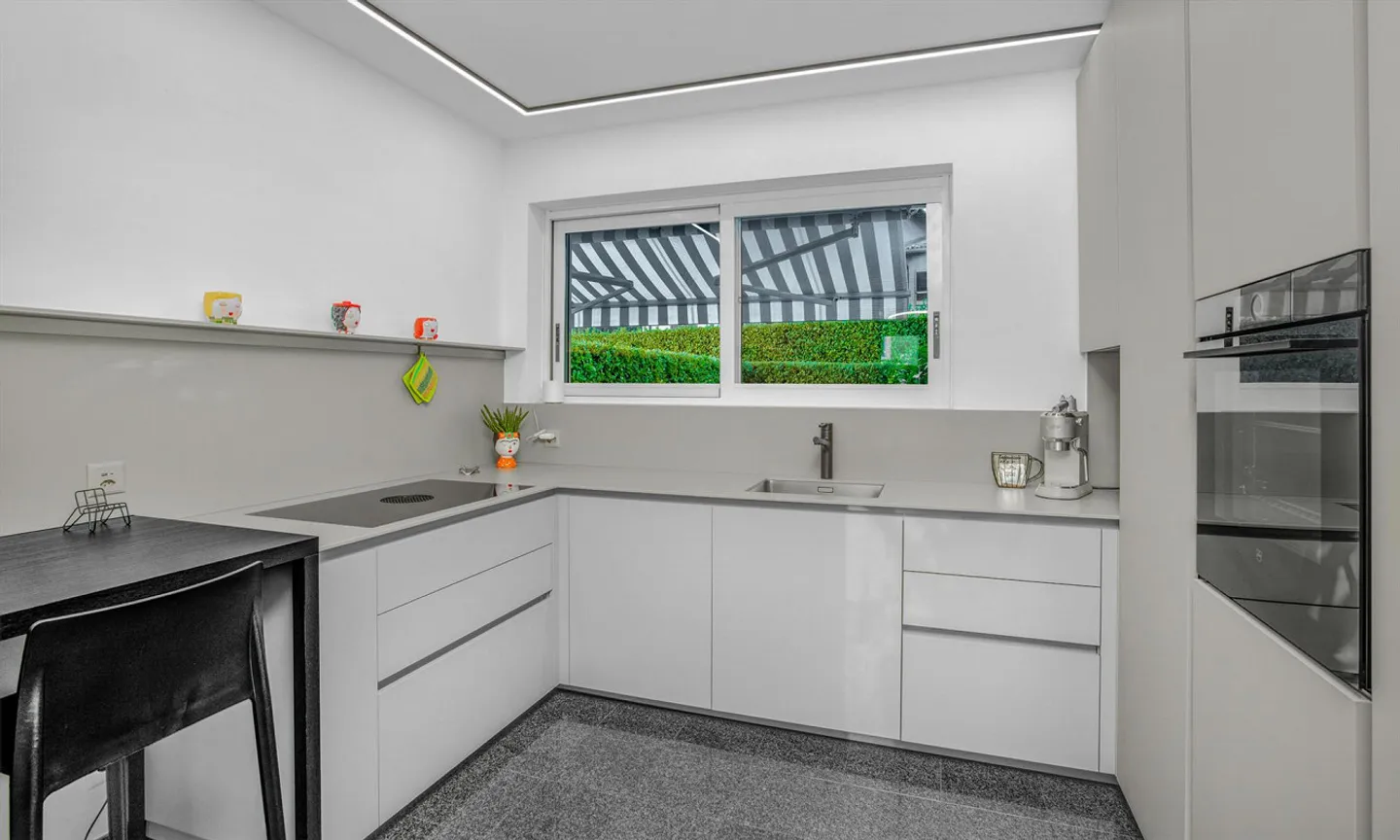 Spacious Maisonette with Garden and Pool in Collina d'Oro - Photo 5 of 10