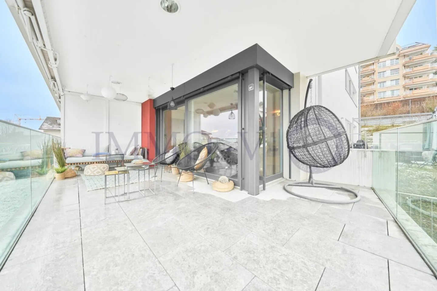 Geräumiges Apartment mit hohem Standard und Balkon + Terrasse mit Seeblick - Foto 2 von 10