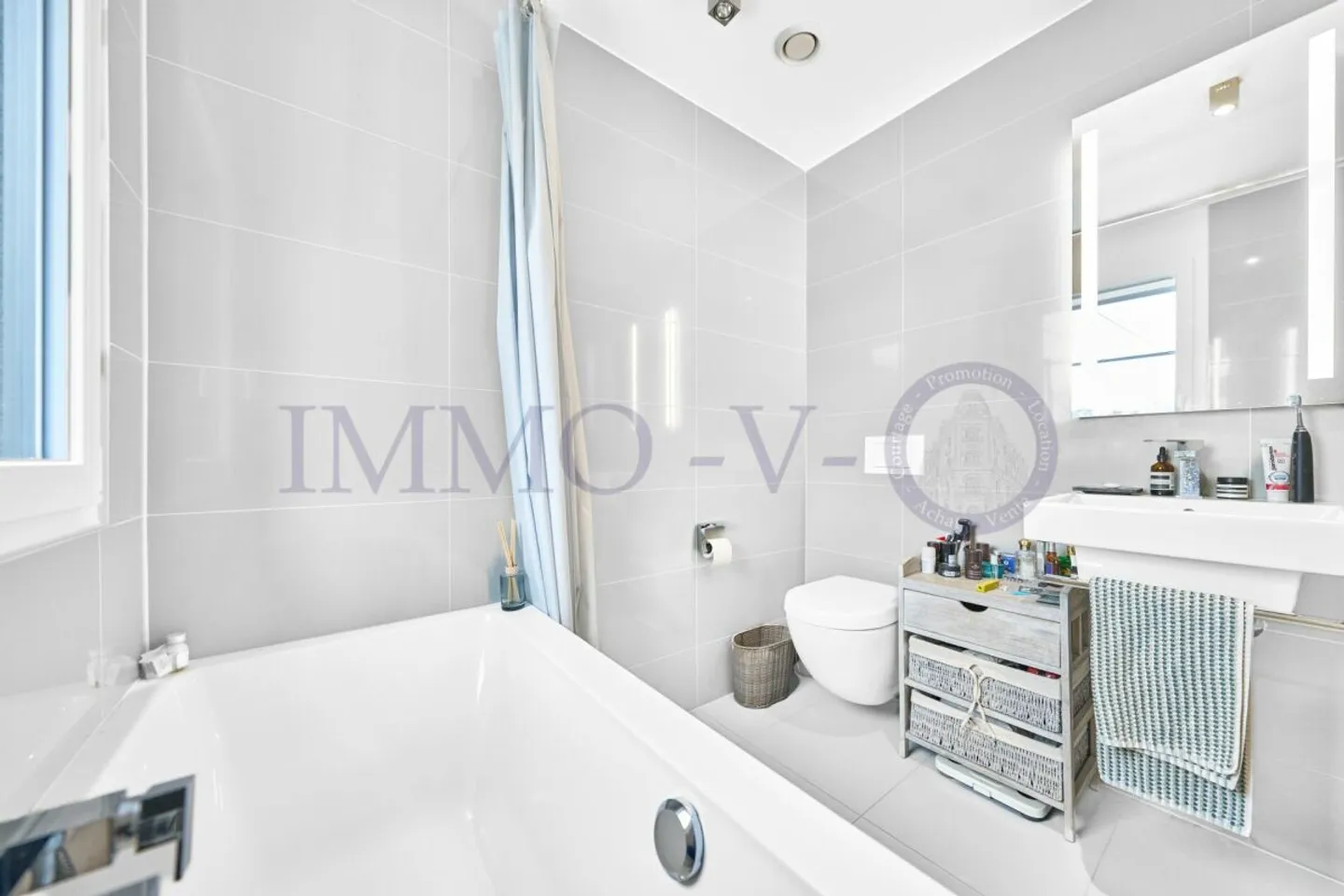 Geräumiges Apartment mit hohem Standard und Balkon + Terrasse mit Seeblick - Foto 7 von 10