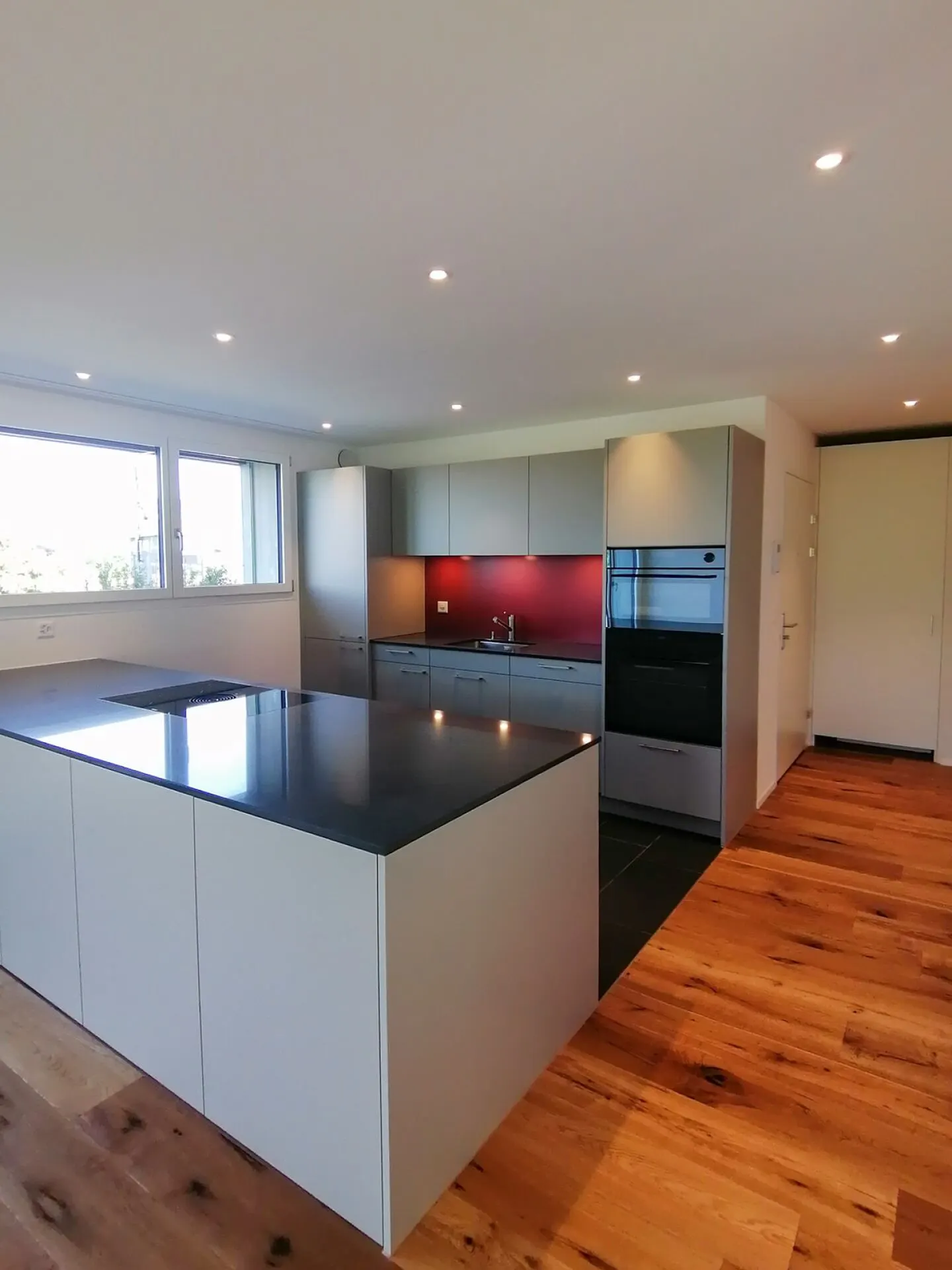 Appartement de jardin moderne de 3,5 pièces dans un emplacement calme - Photo 3 sur 14
