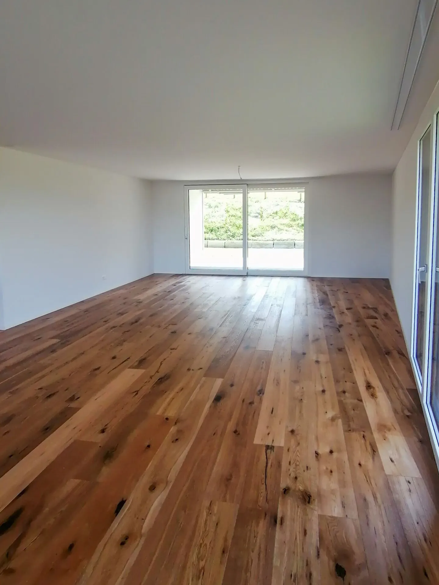 Appartement de jardin moderne de 3,5 pièces dans un emplacement calme - Photo 4 sur 14