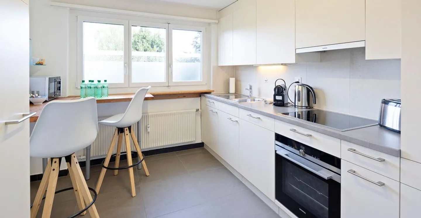 Spacious, charming 5.5 room apartment with a feel-good atmosphere - Photo 2 of 12