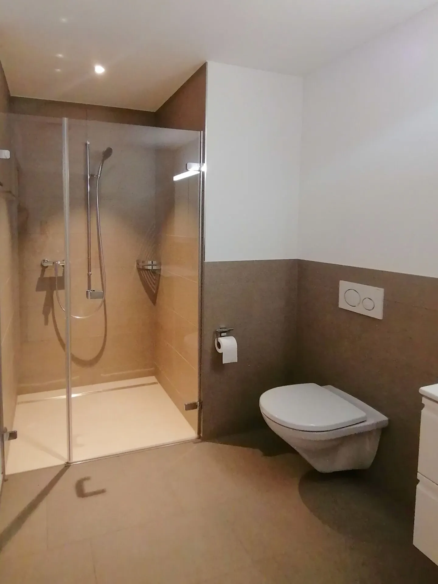Appartement de jardin moderne de 3,5 pièces dans un emplacement calme - Photo 7 sur 14