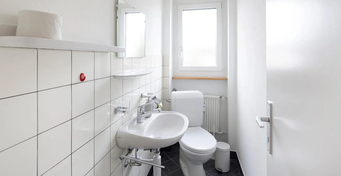 Spacious, charming 5.5 room apartment with a feel-good atmosphere - Photo 10 of 12