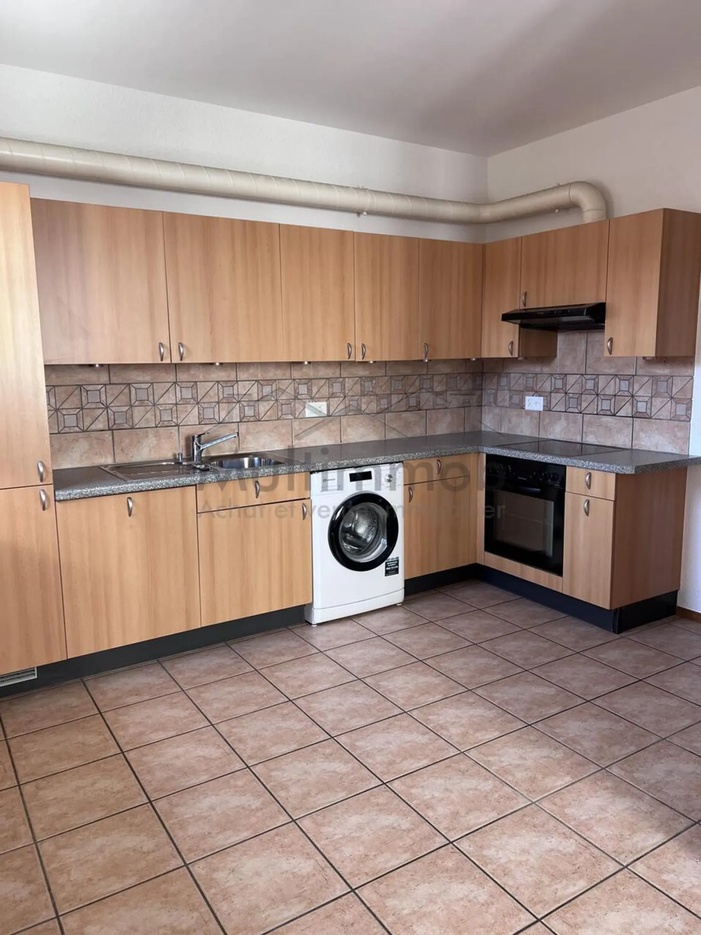 Bel appartamento di 3 stanze con grande terrazza esposta a sud - Foto 2 di 4