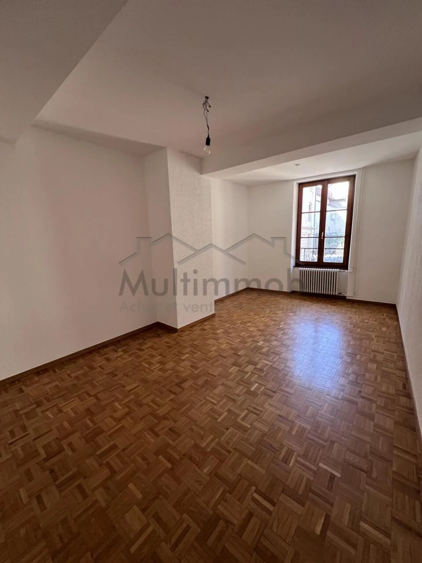 Bel appartamento di 3 stanze con grande terrazza esposta a sud - Foto 3 di 4