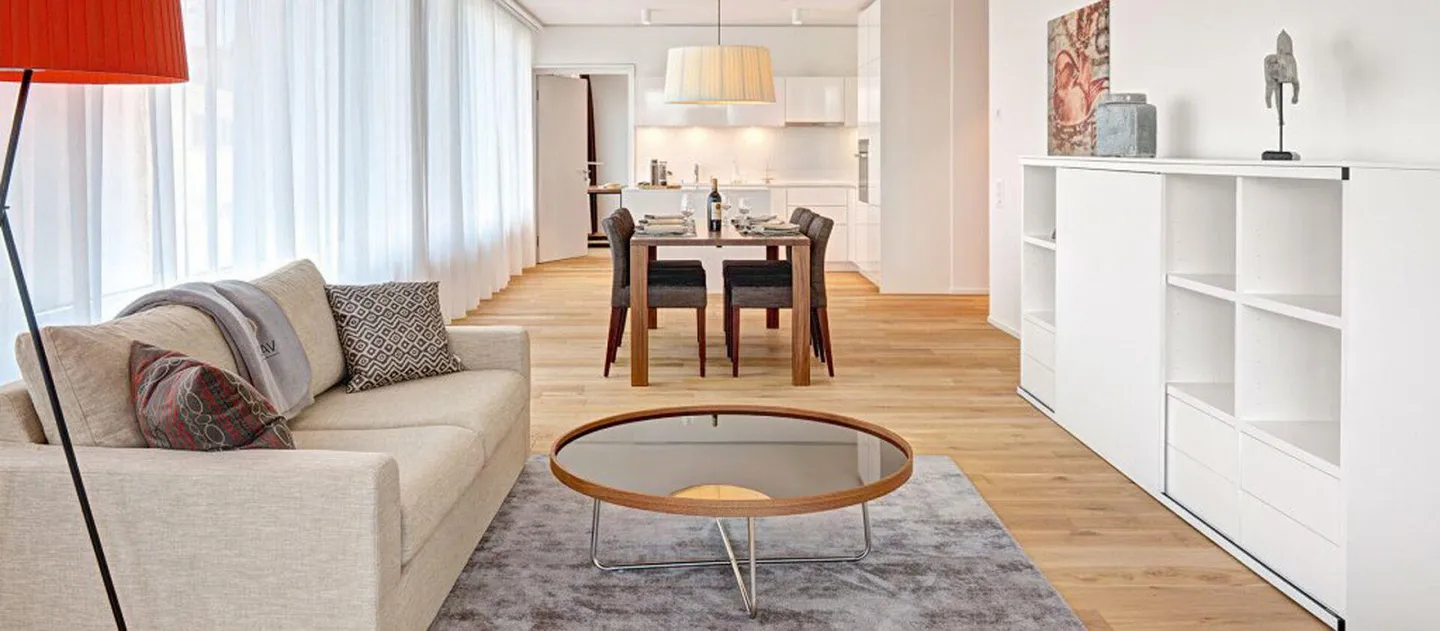 Appartement spacieux de 4,5 pièces C09.W7 avec vue panoramique dans un emplacement central - Photo 2 sur 6