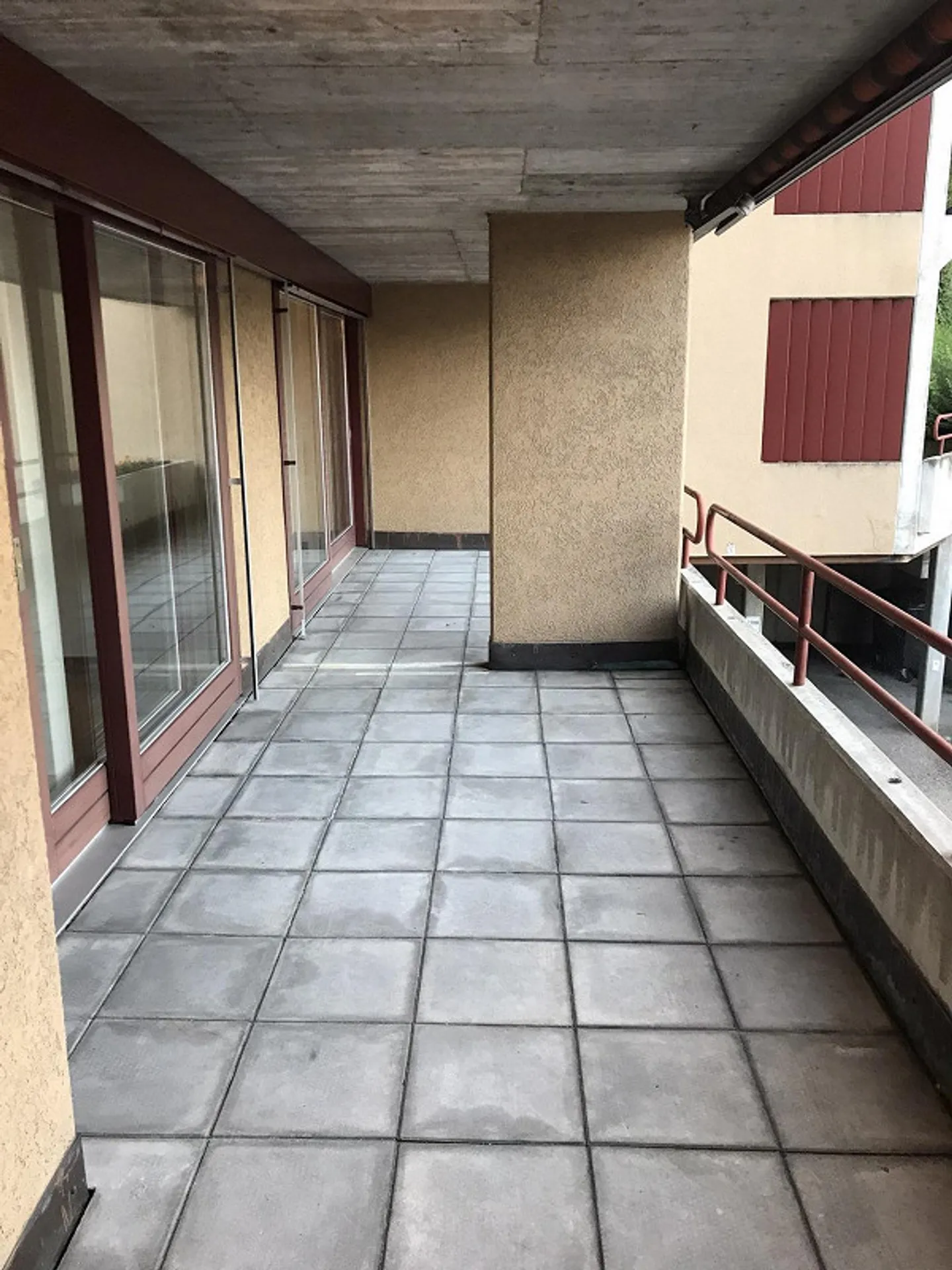 Grosse 6.5 Zimmerwohnung in super Zustand mit 2 Balkonen - Foto 3 von 25