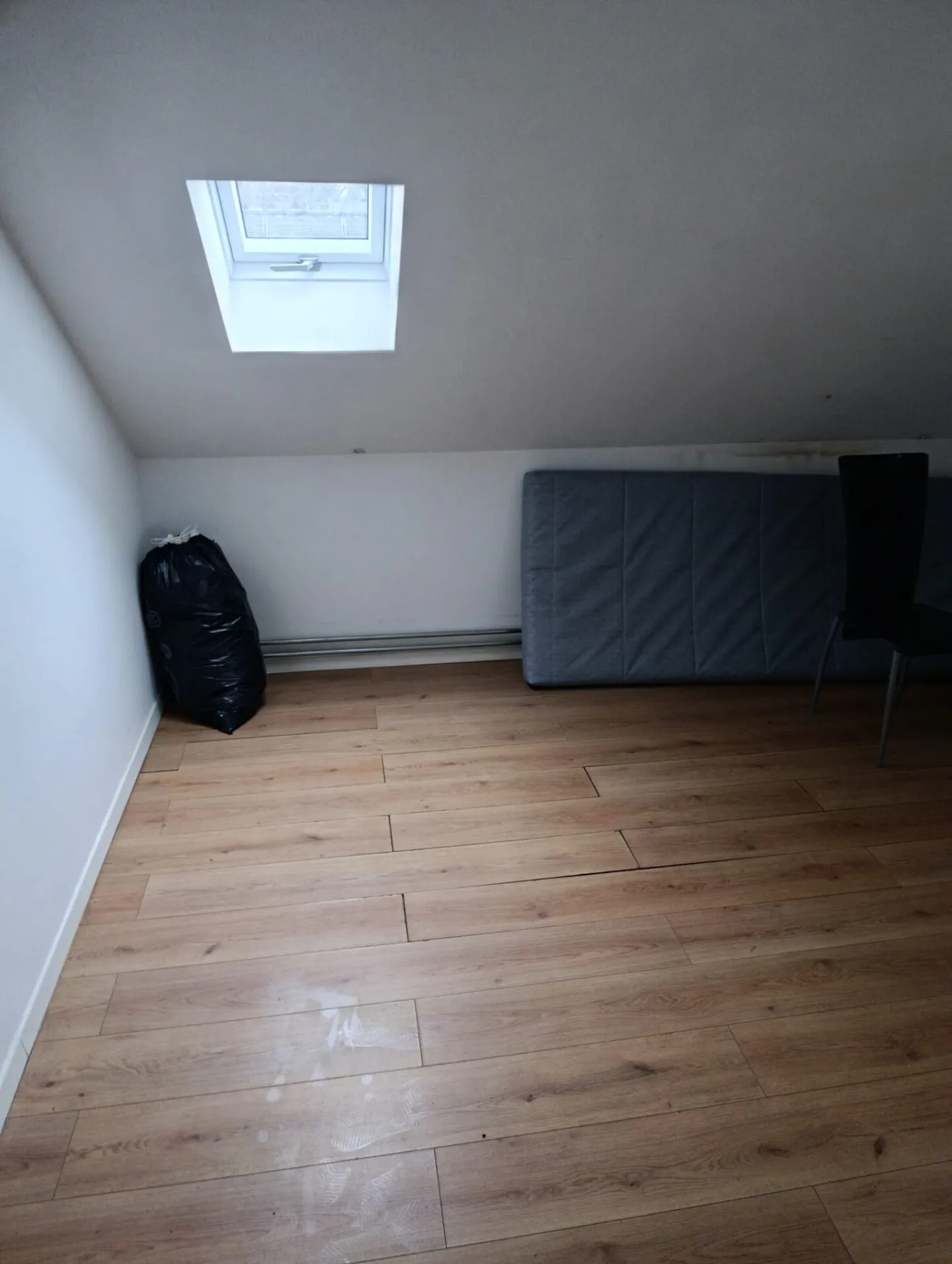 Chambre charmante cherche nouveau locataire - Bienvenue dans votre nouveau chez-vous ! - Photo 2 sur 8