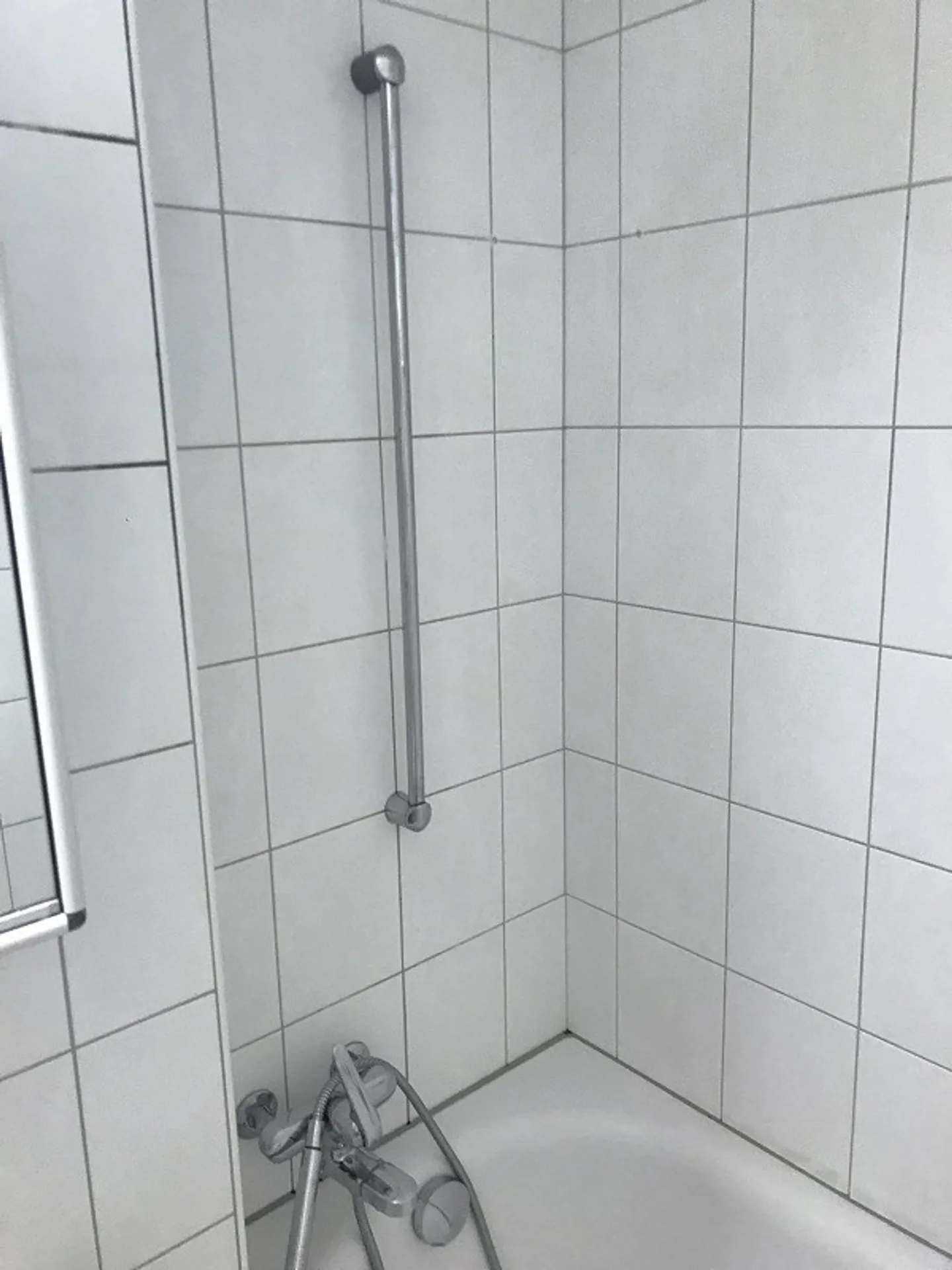 Grosse 6.5 Zimmerwohnung in super Zustand mit 2 Balkonen - Foto 21 von 25