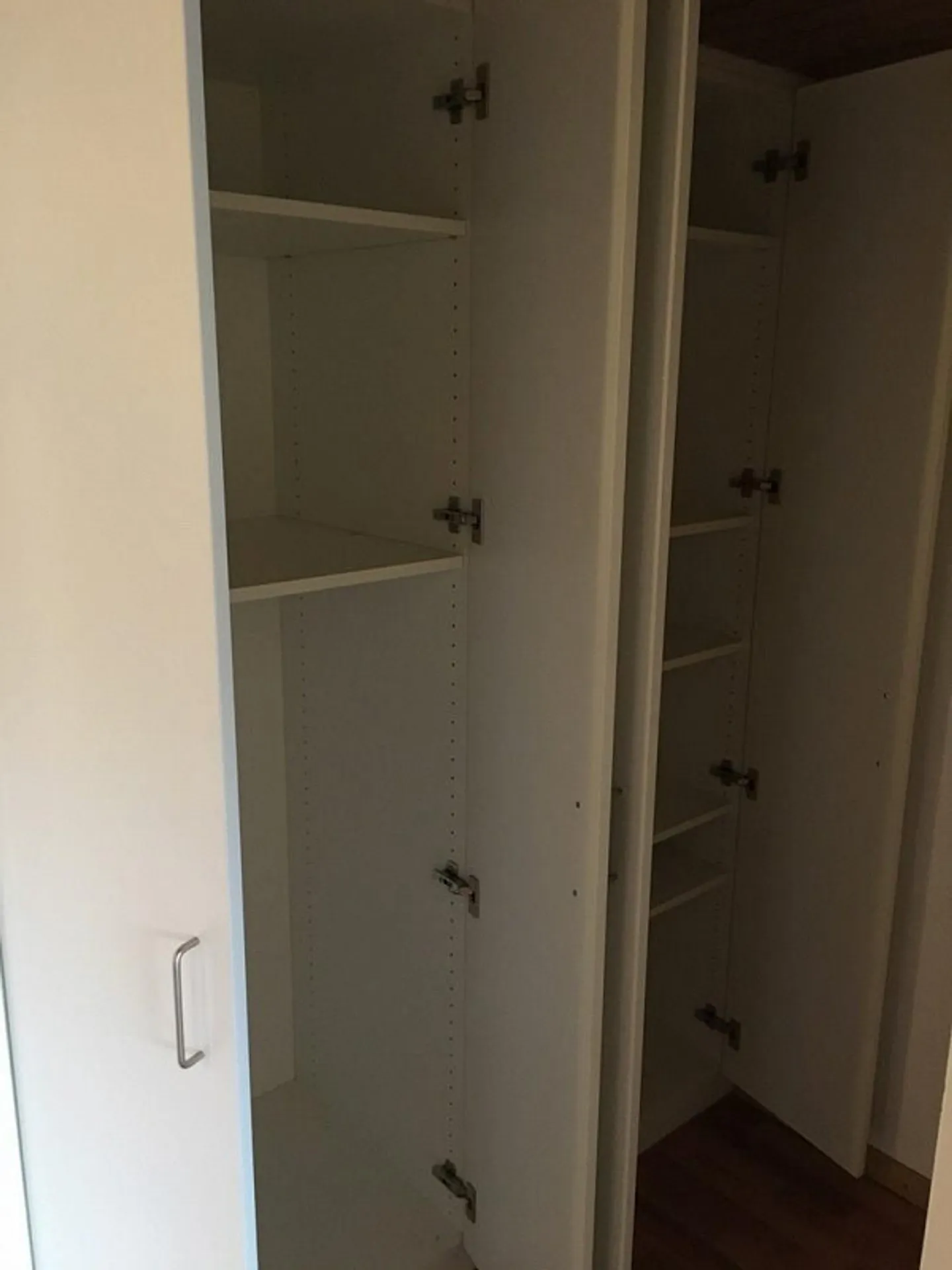 Grosse 6.5 Zimmerwohnung in super Zustand mit 2 Balkonen - Foto 25 von 25