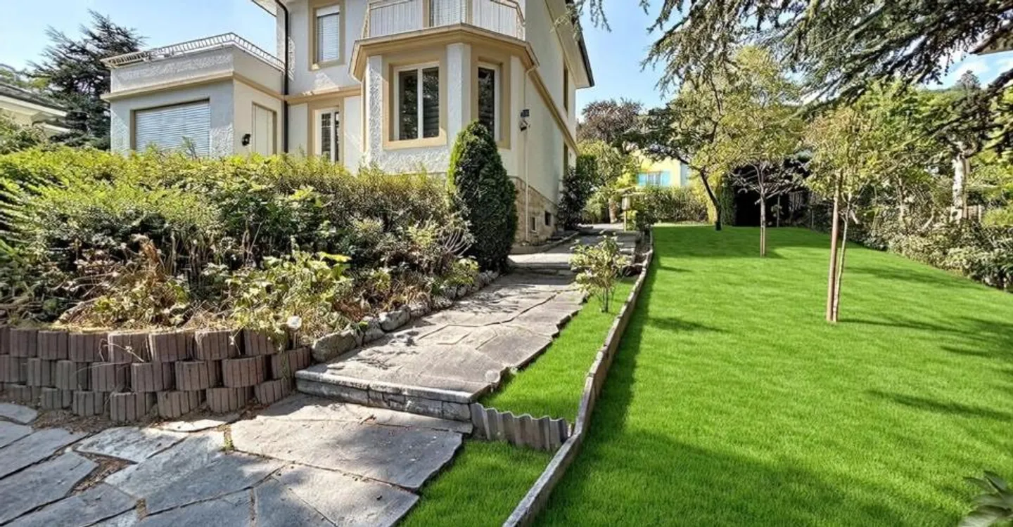 Casa di carattere ristrutturata con vista lago e Alpi - Foto 2 di 13