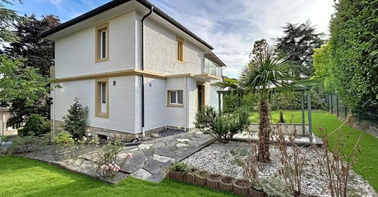 Casa di carattere ristrutturata con vista lago e Alpi - Foto 4 di 13