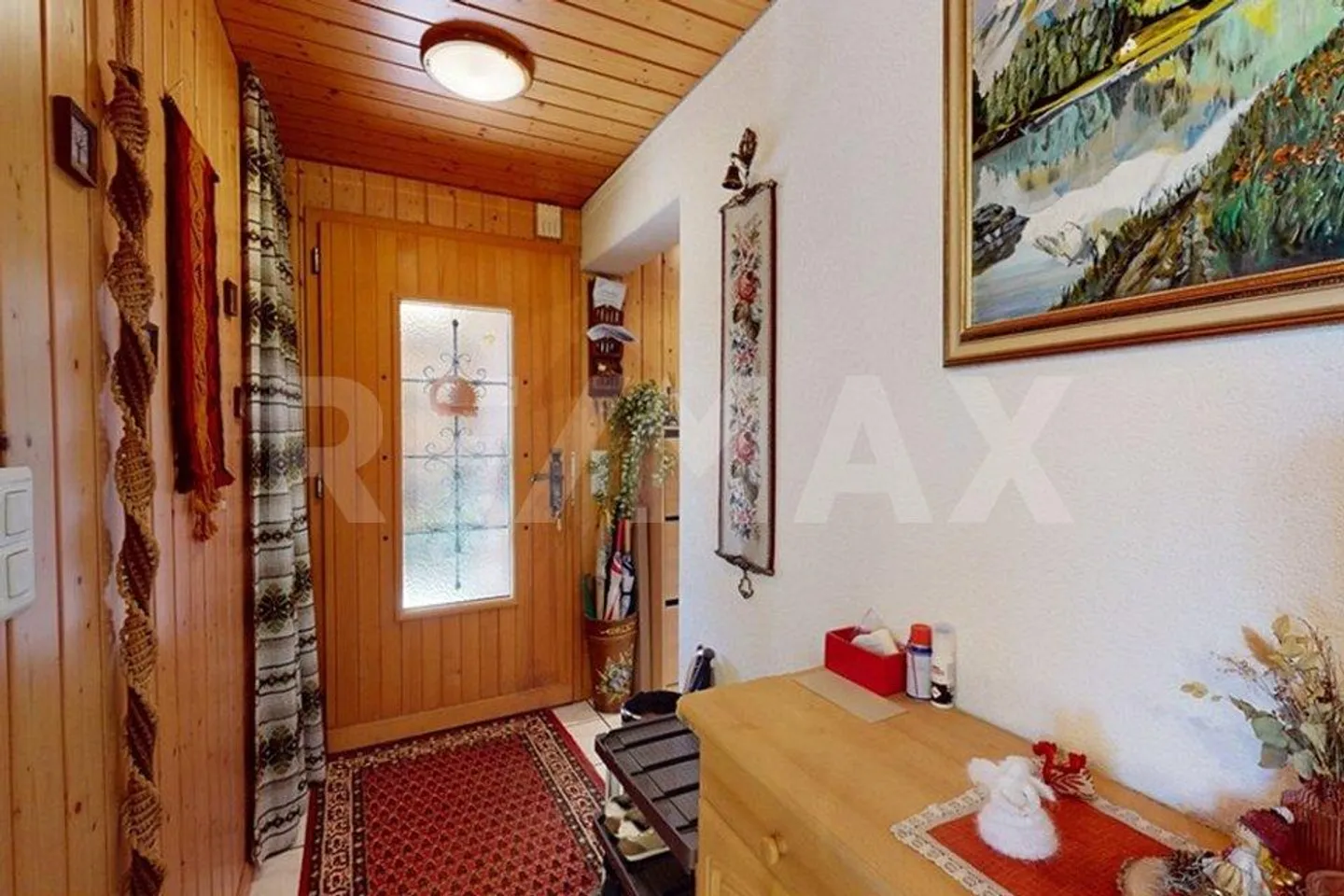 Detached House with Two Residential Units - Photo 12 of 13