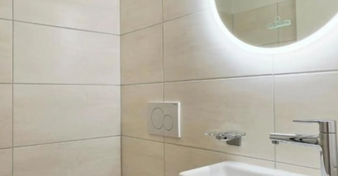 Magnificent fully renovated 3.5-room apartment - Photo 7 of 9