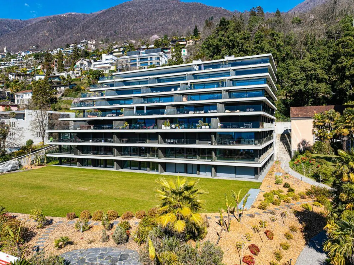 MINUSIO - Exclusive apartment with modern finishes - Photo 13 of 13