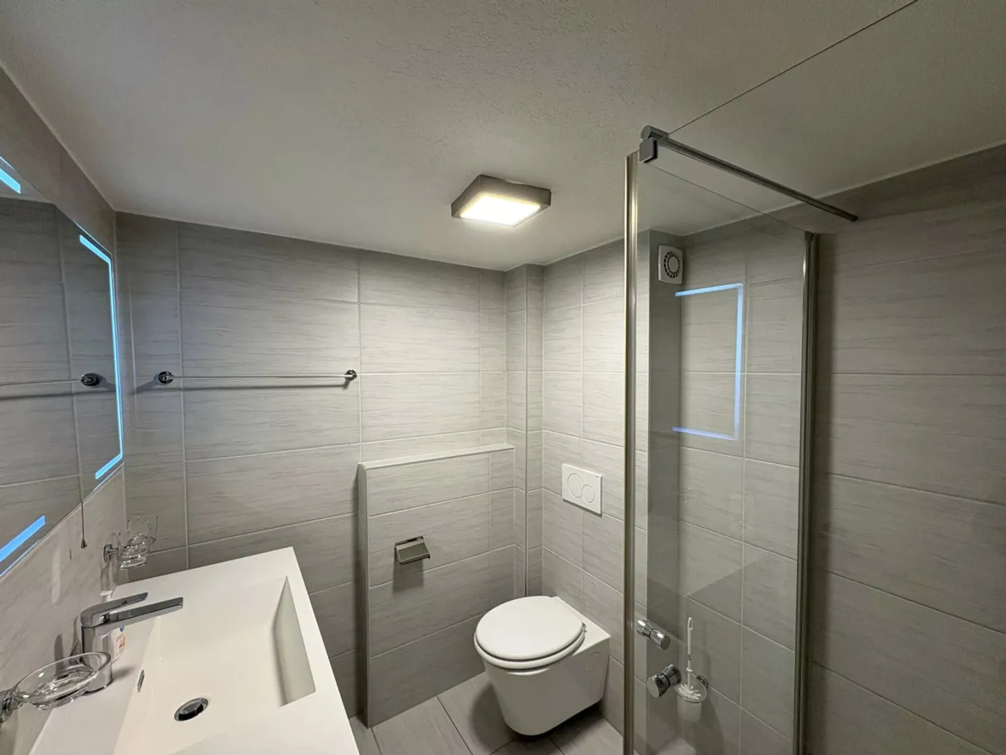 Apartment for rent - Photo 5 of 9