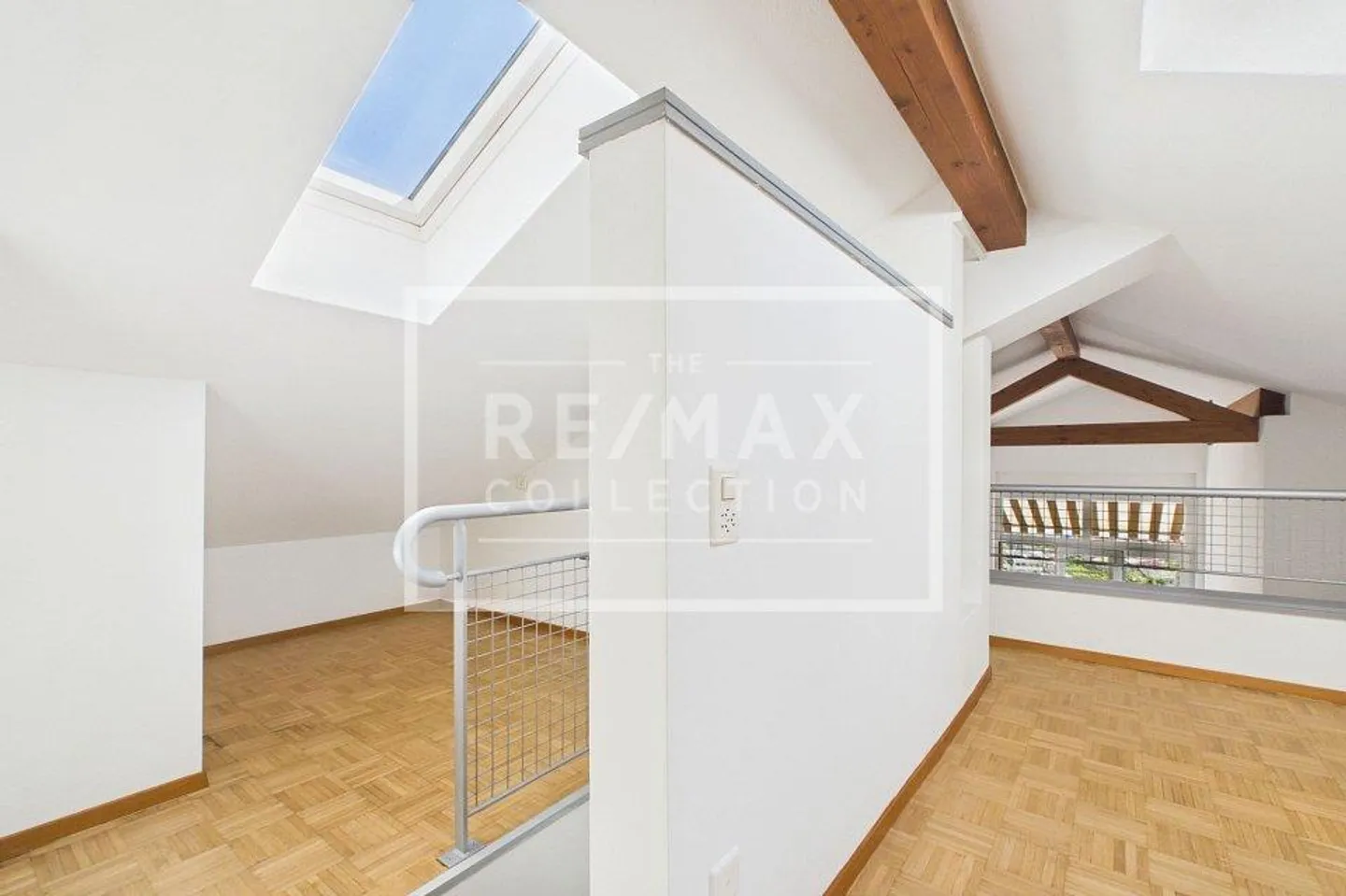 Casa con grande terreno edificabile in posizione soleggiata - Foto 11 di 13