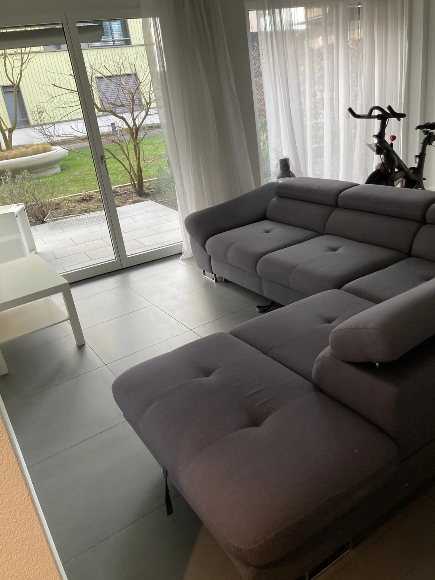 Modern apartment with terrace and parking - Photo 1 of 4