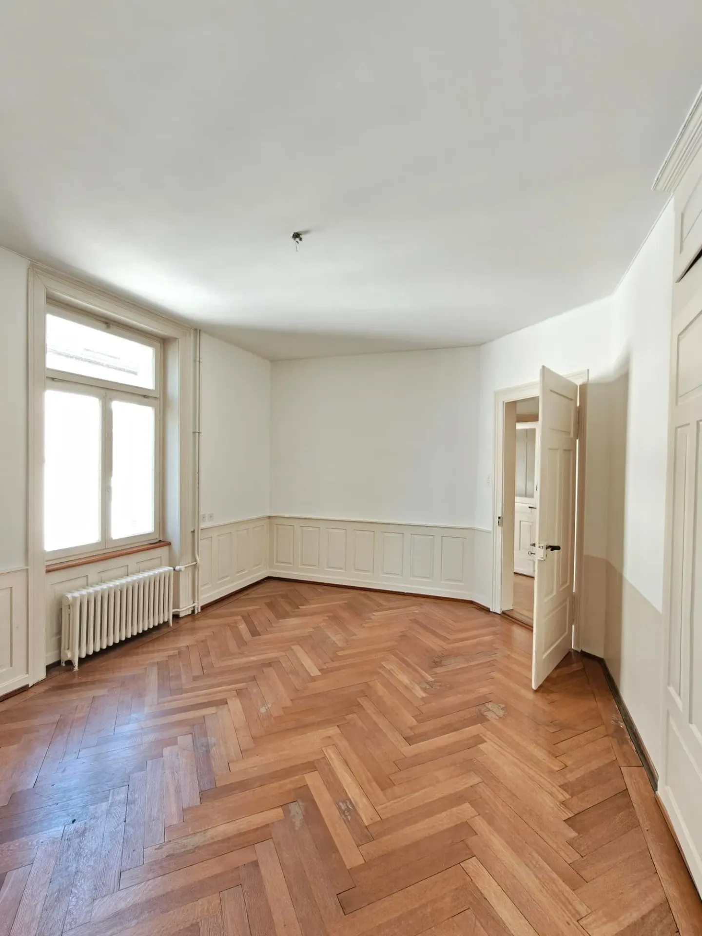 Geräumige 7.5-Zimmer-Wohnung - Foto 2 von 8