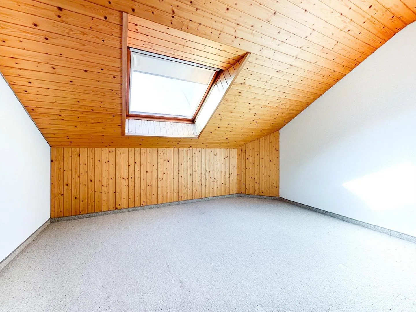 3.5 Room Apartment Attic with Lawn - Photo 11 of 13