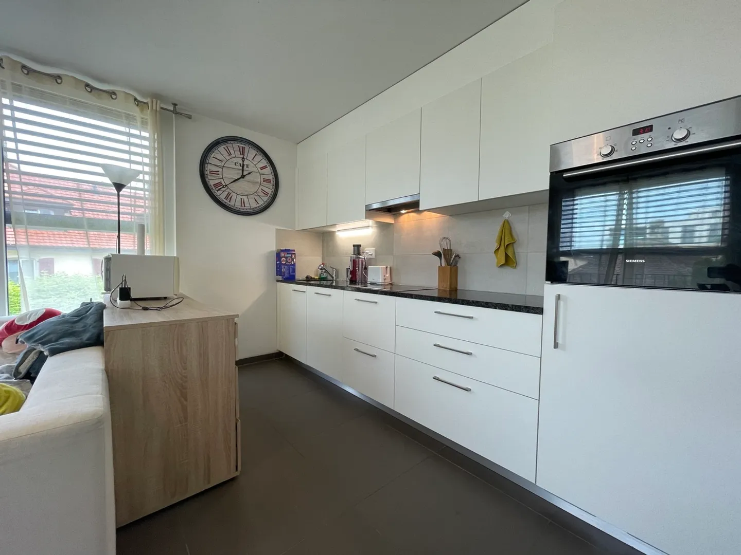 For rent - Beautiful furnished 2.5 room apartment with balcony in Romont - Photo 3 of 4