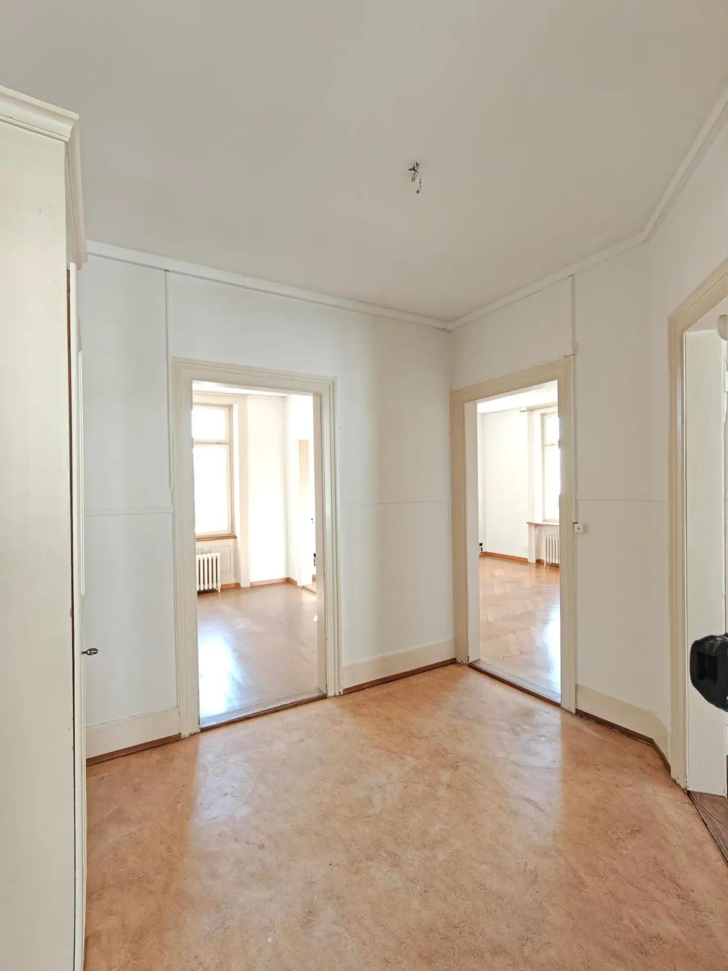 Geräumige 7.5-Zimmer-Wohnung - Foto 7 von 8