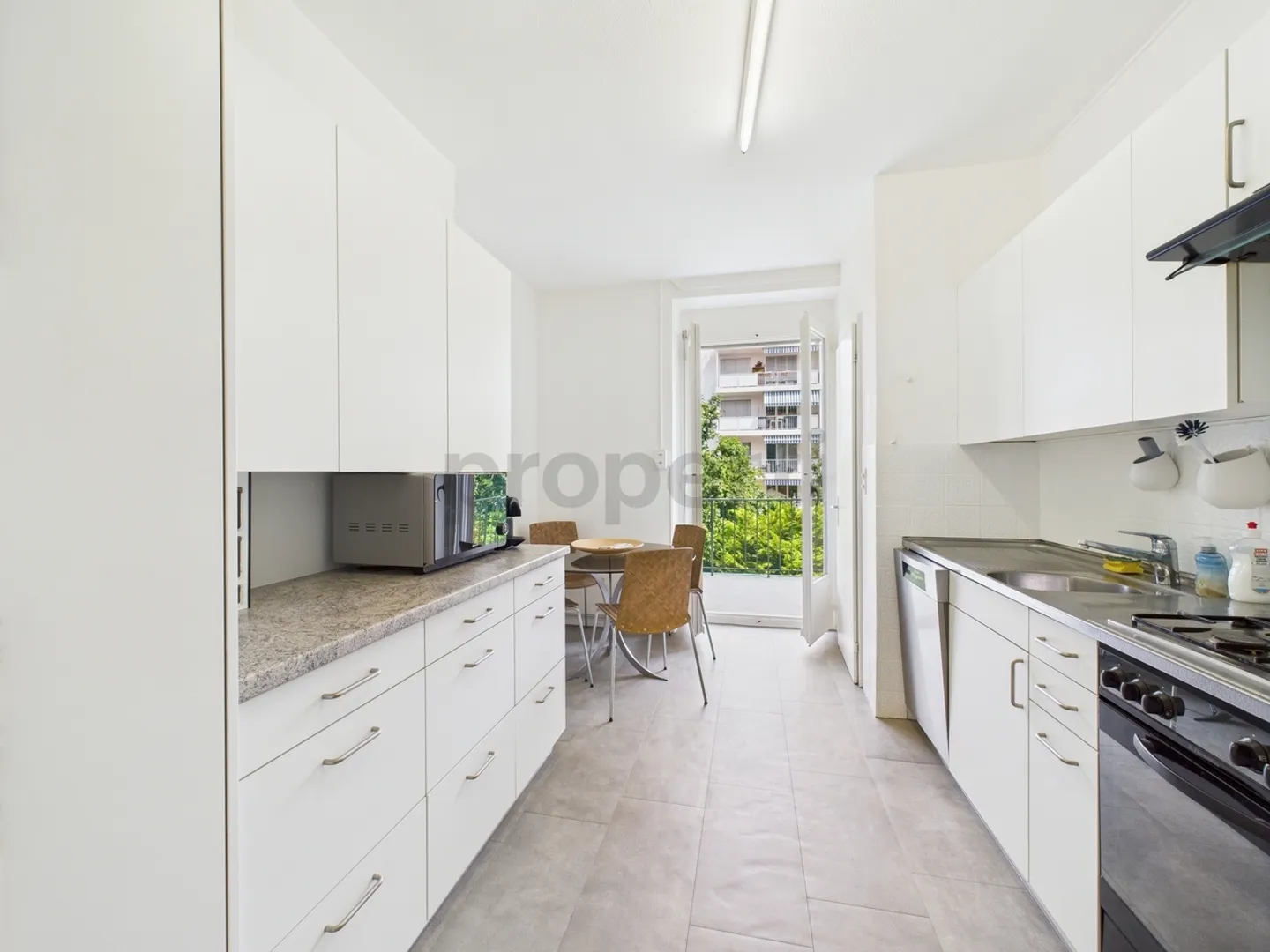 Charmante möblierte Wohnung an zentraler Lage in Basel - Foto 2 von 9