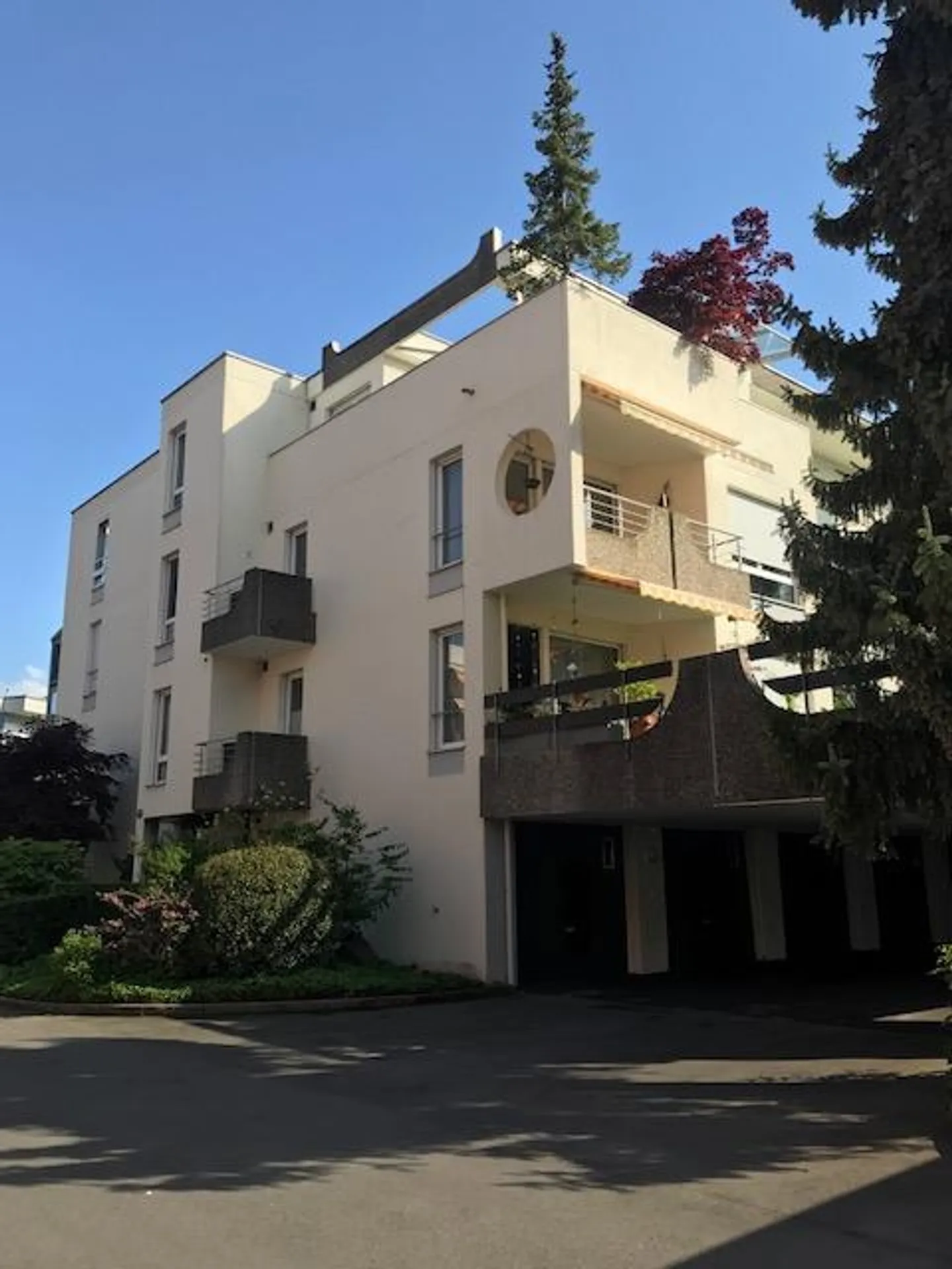 Appartement attrayant de 4,5 pièces avec cheminée et vue sur le Rigi à Matthof - Photo 1 sur 10
